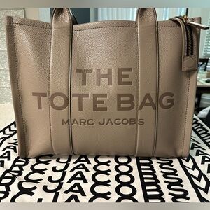 Marc Jacobs Cement The Tote Bag Large